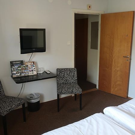 Hotel Aveny Bed & Breakfast Евле Экстерьер фото