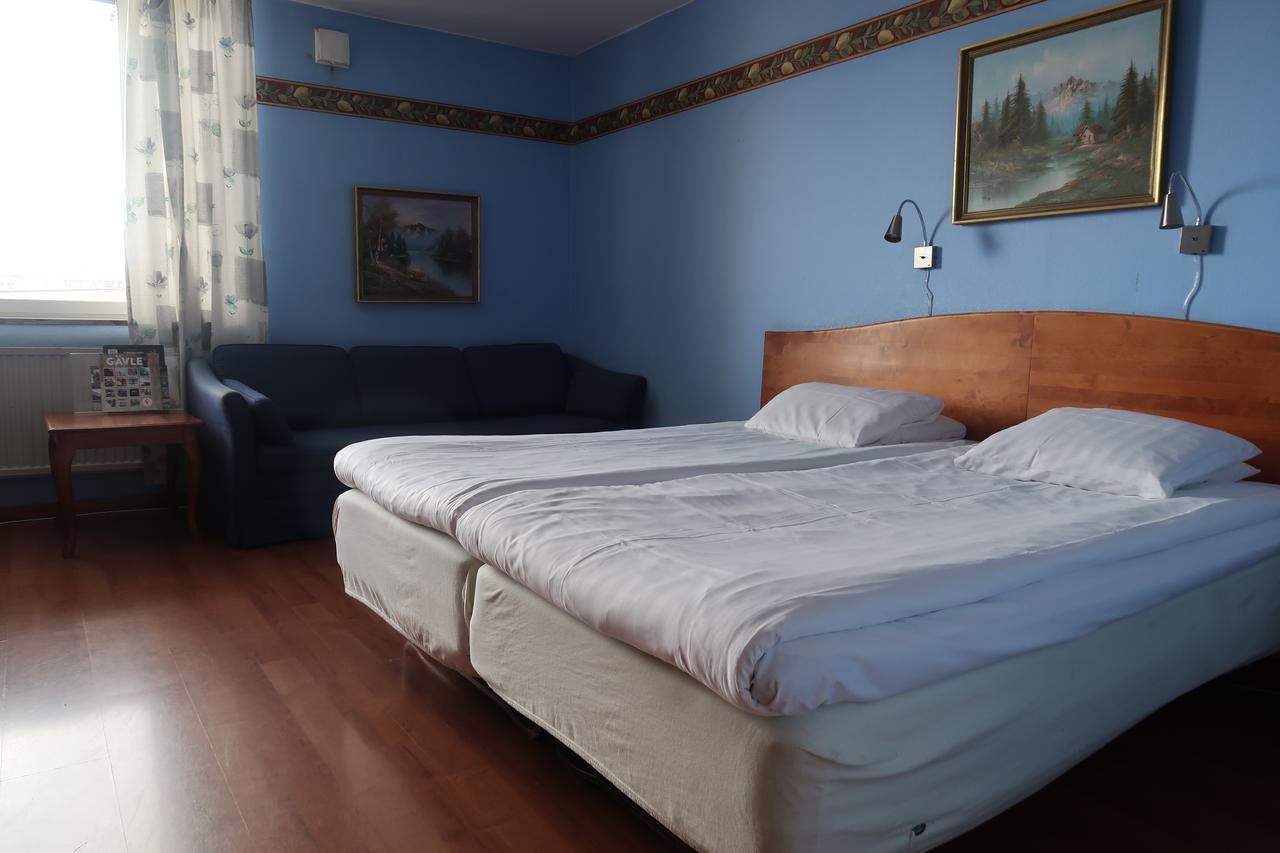 Hotel Aveny Bed & Breakfast Евле Экстерьер фото