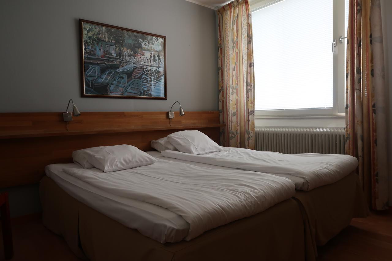 Hotel Aveny Bed & Breakfast Евле Экстерьер фото