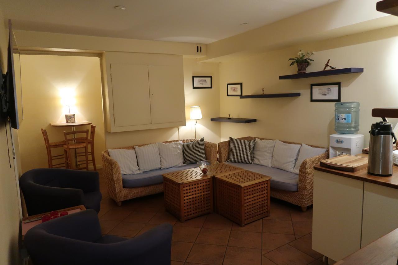 Hotel Aveny Bed & Breakfast Евле Экстерьер фото