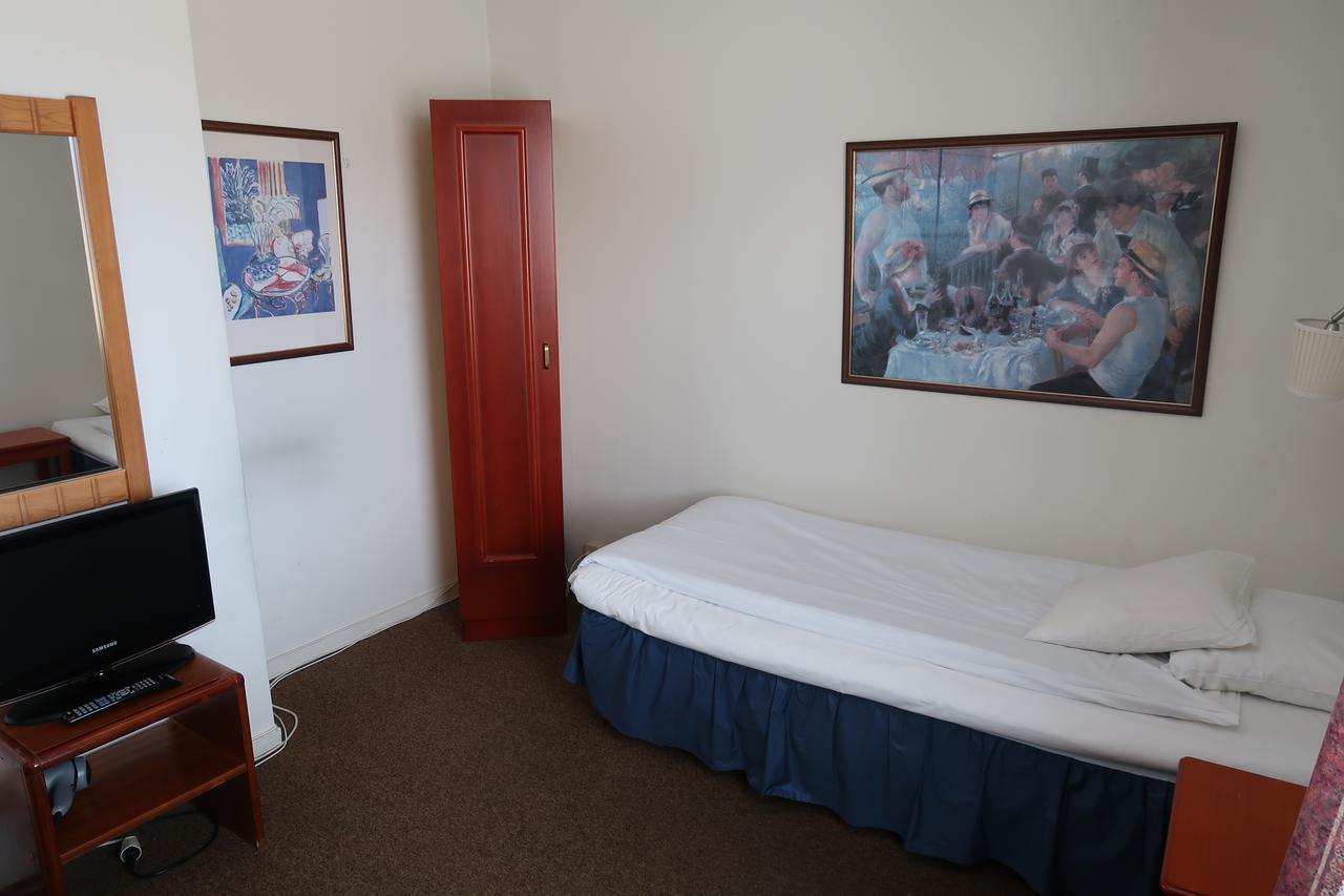 Hotel Aveny Bed & Breakfast Евле Экстерьер фото