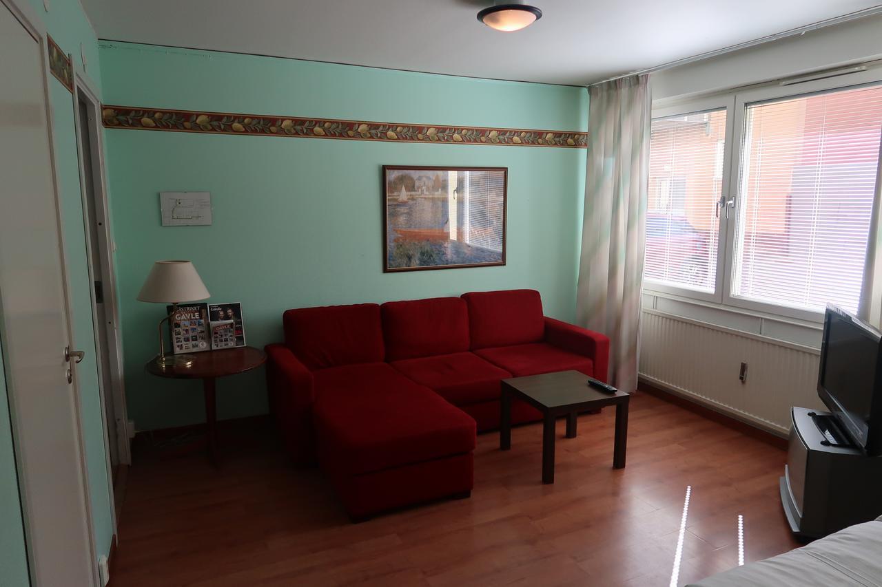 Hotel Aveny Bed & Breakfast Евле Экстерьер фото