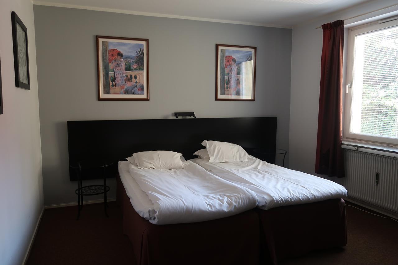 Hotel Aveny Bed & Breakfast Евле Экстерьер фото