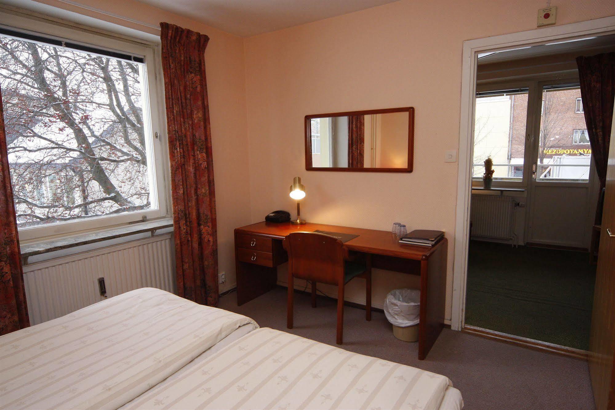 Hotel Aveny Bed & Breakfast Евле Экстерьер фото